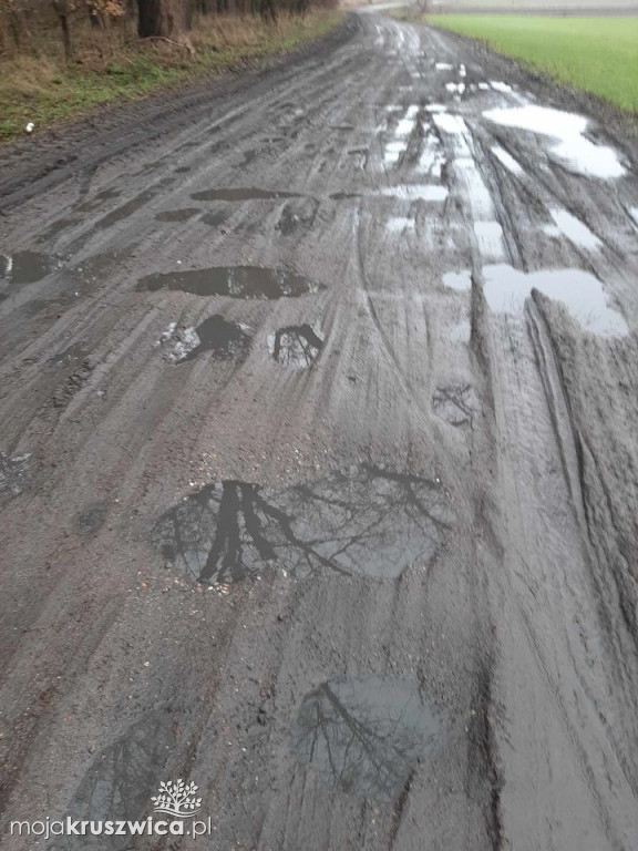 Mieszkańcy znów zwracają uwagę na zniszczoną drogę wiejską w Maszenicach