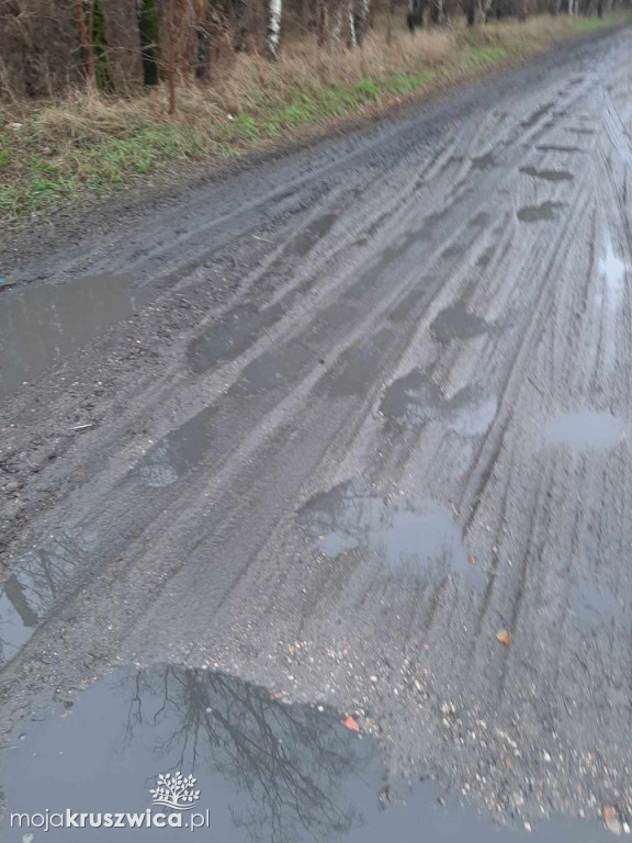 Mieszkańcy znów zwracają uwagę na zniszczoną drogę wiejską w Maszenicach