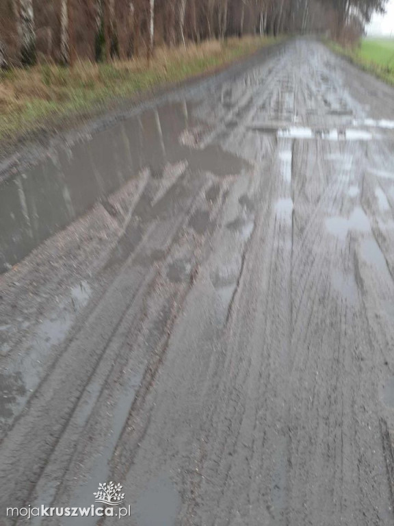 Mieszkańcy znów zwracają uwagę na zniszczoną drogę wiejską w Maszenicach