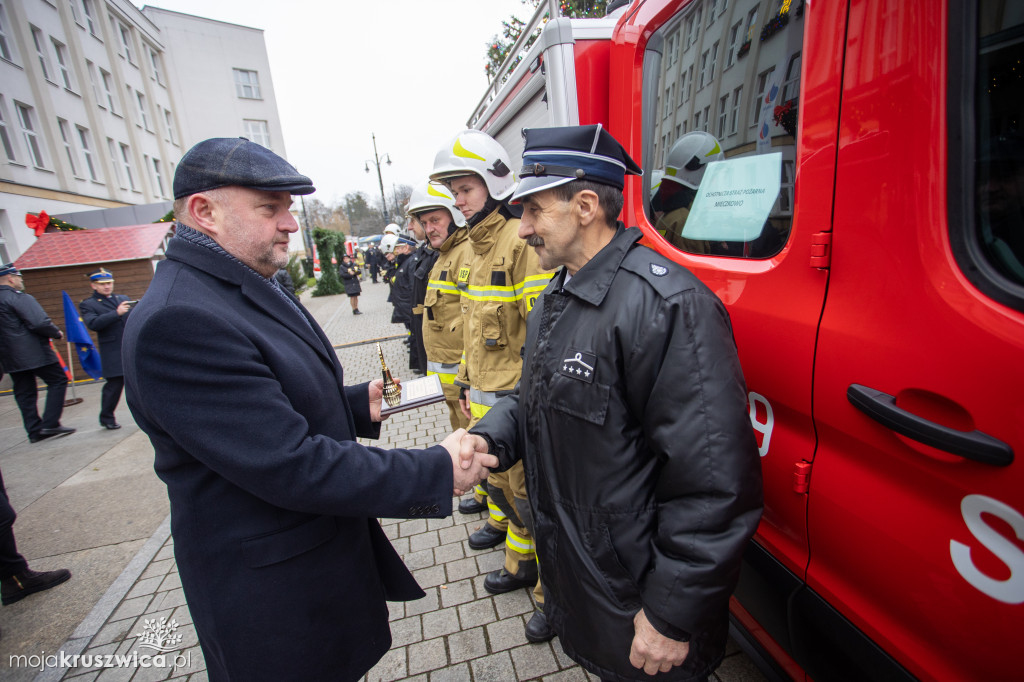 Wozy bojowe dla strażaków ochotników także dla strażaków z naszego powiatu