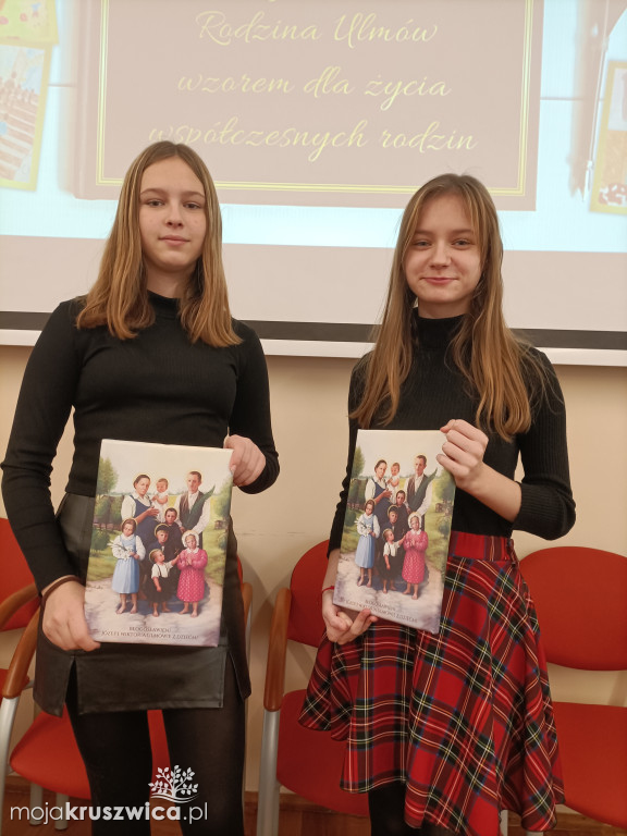 Sukces uczennic SP Chełmce w  Archidiecezjalnym Konkursie Plastycznym