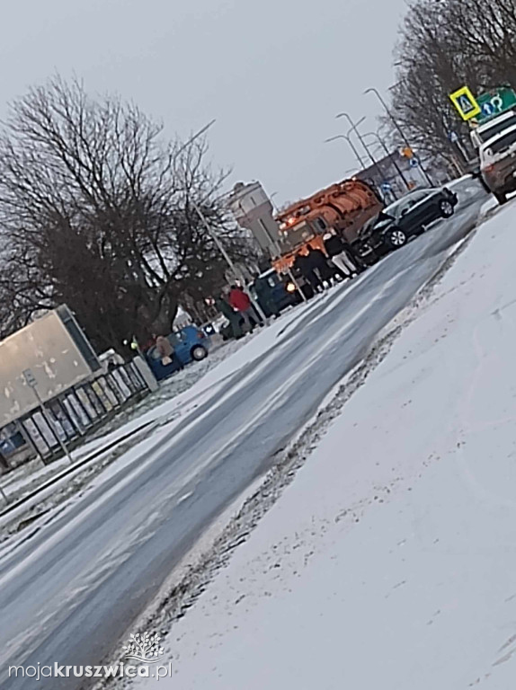  Na Kujawskiej i Kolegiackiej szklanka. Na Zagoplu doszło do kolizji