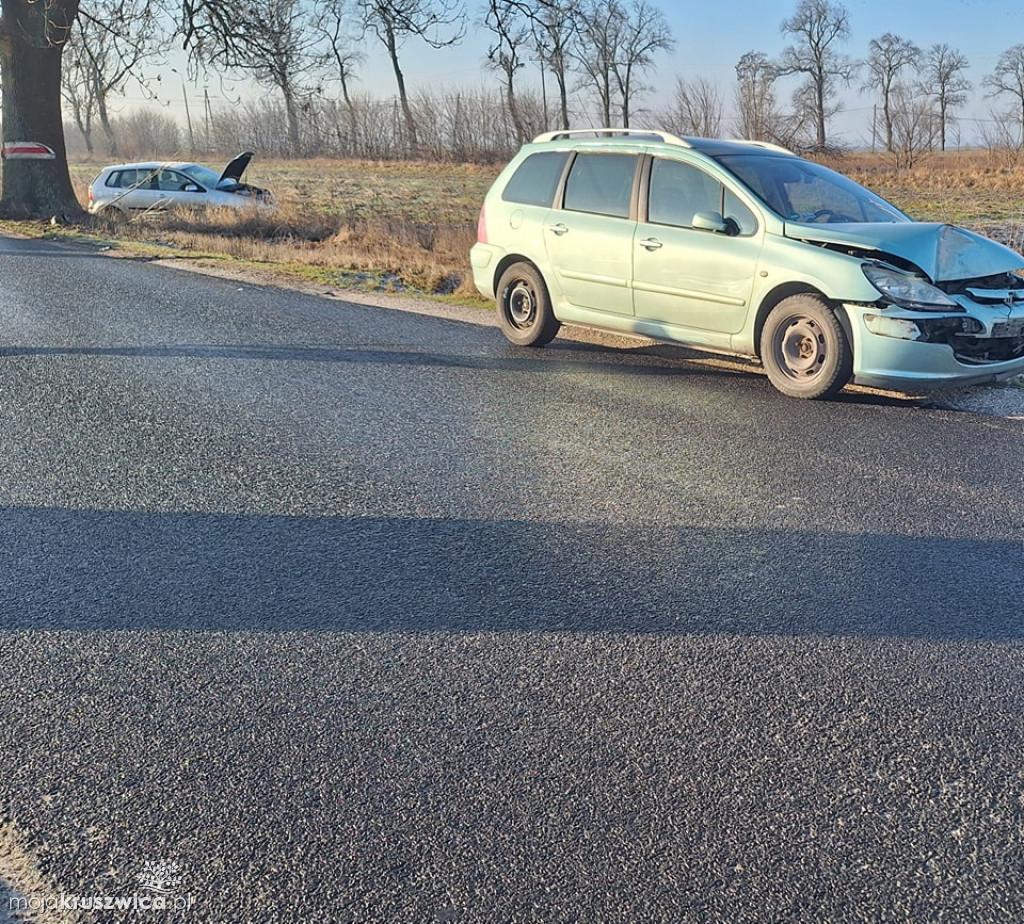 W Polanowicach doszło do groźnego wypadku z udziałem trzech aut osobowych