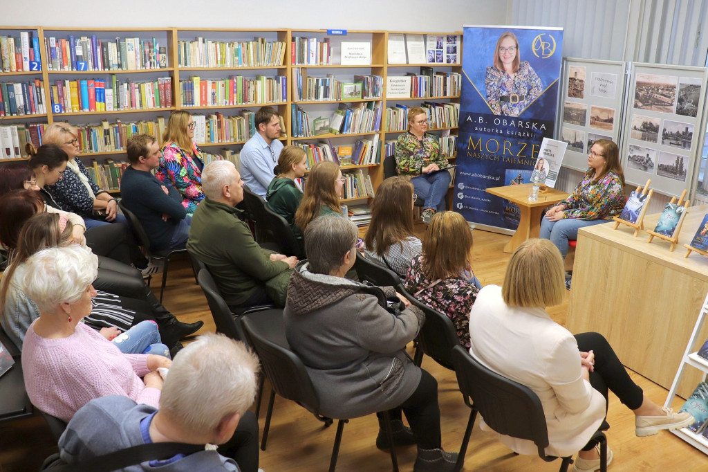 O powieściach obyczajowych z wątkiem romansowym z Anetą Obarską