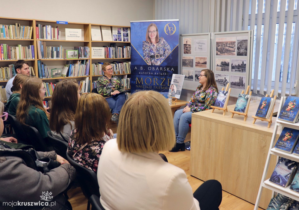 O powieściach obyczajowych z wątkiem romansowym z Anetą Obarską