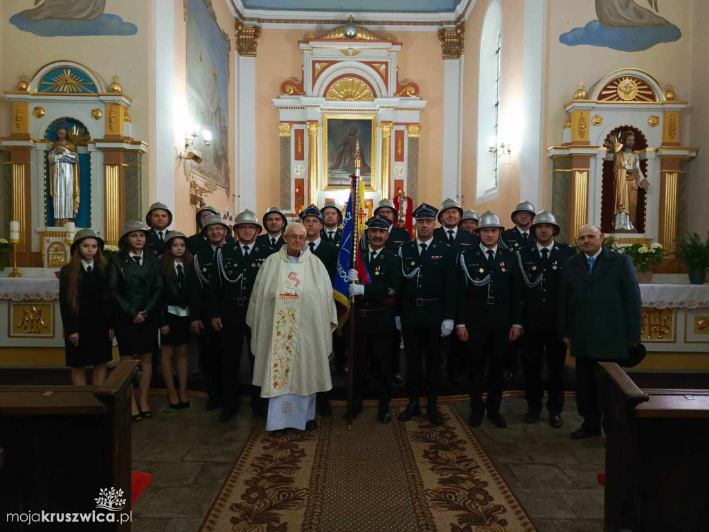 W Brześciu nad Gopłem strażacy czuwali przy Grobie Pańskim