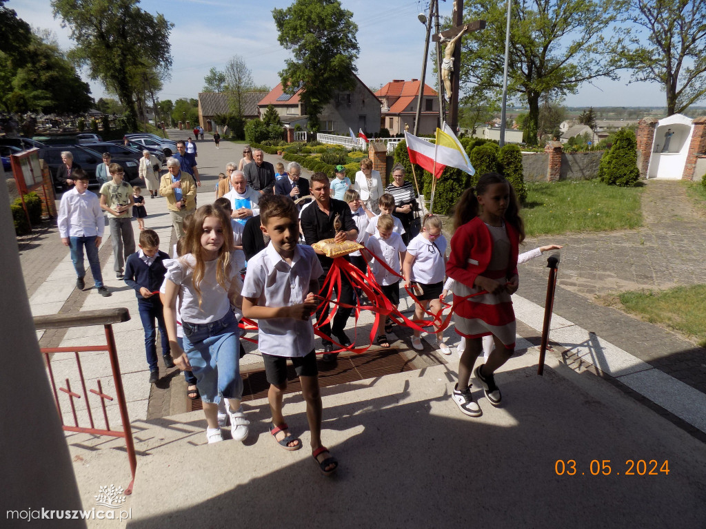 Chełmce. W parafii odbyło się wprowadzenie relikwii bł. Rodziny Ulmów