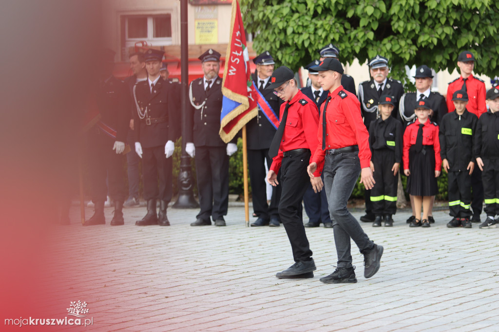 Gminny Dzień Strażaka cz. 2 Uroczystości na kruszwickim rynku