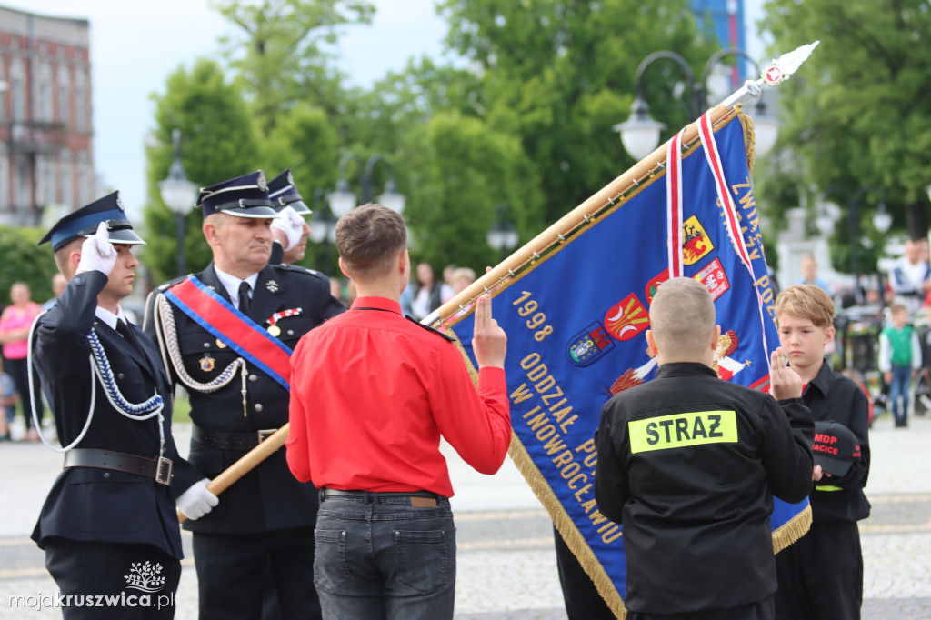 Gminny Dzień Strażaka cz. 2 Uroczystości na kruszwickim rynku
