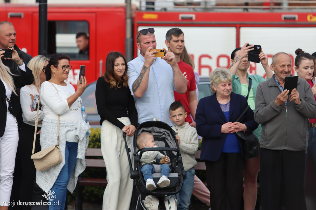 Gminny Dzień Strażaka cz. 2 Uroczystości na kruszwickim rynku