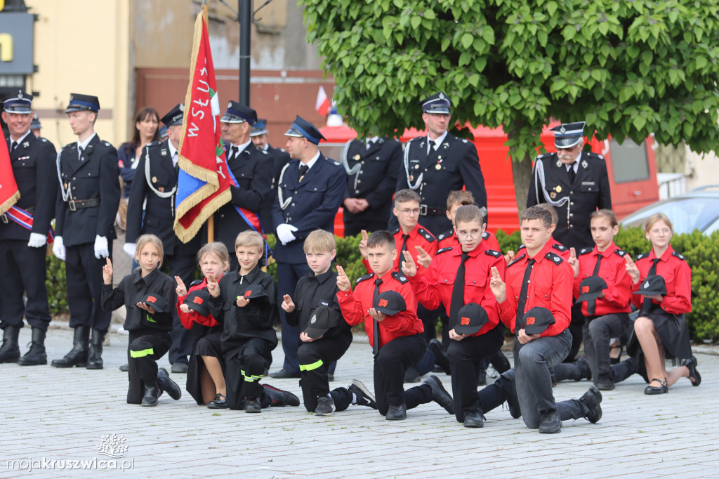 Gminny Dzień Strażaka cz. 2 Uroczystości na kruszwickim rynku