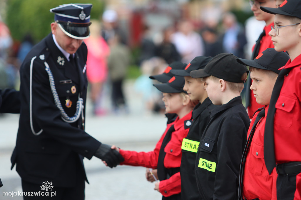 Gminny Dzień Strażaka cz. 2 Uroczystości na kruszwickim rynku