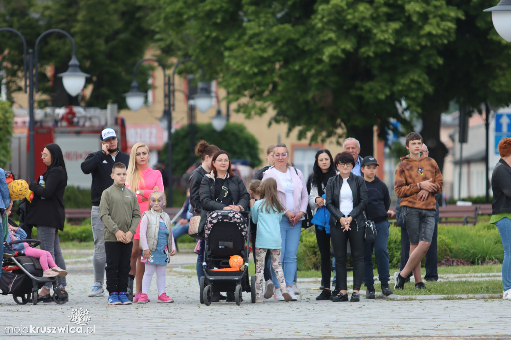 Gminny Dzień Strażaka cz. 2 Uroczystości na kruszwickim rynku