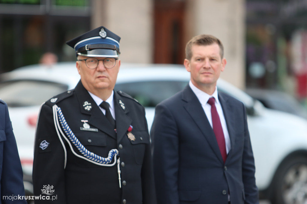 Gminny Dzień Strażaka cz. 2 Uroczystości na kruszwickim rynku