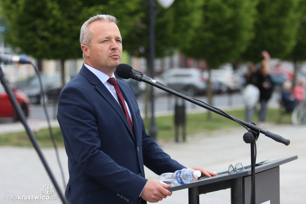Gminny Dzień Strażaka cz. 2 Uroczystości na kruszwickim rynku
