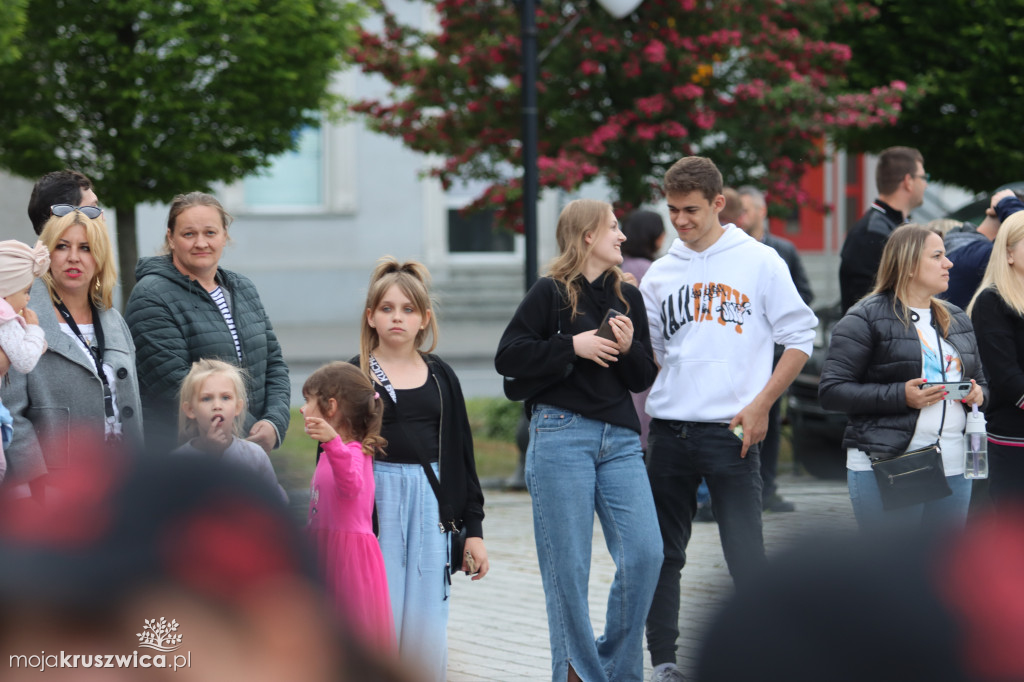 Gminny Dzień Strażaka cz. 2 Uroczystości na kruszwickim rynku