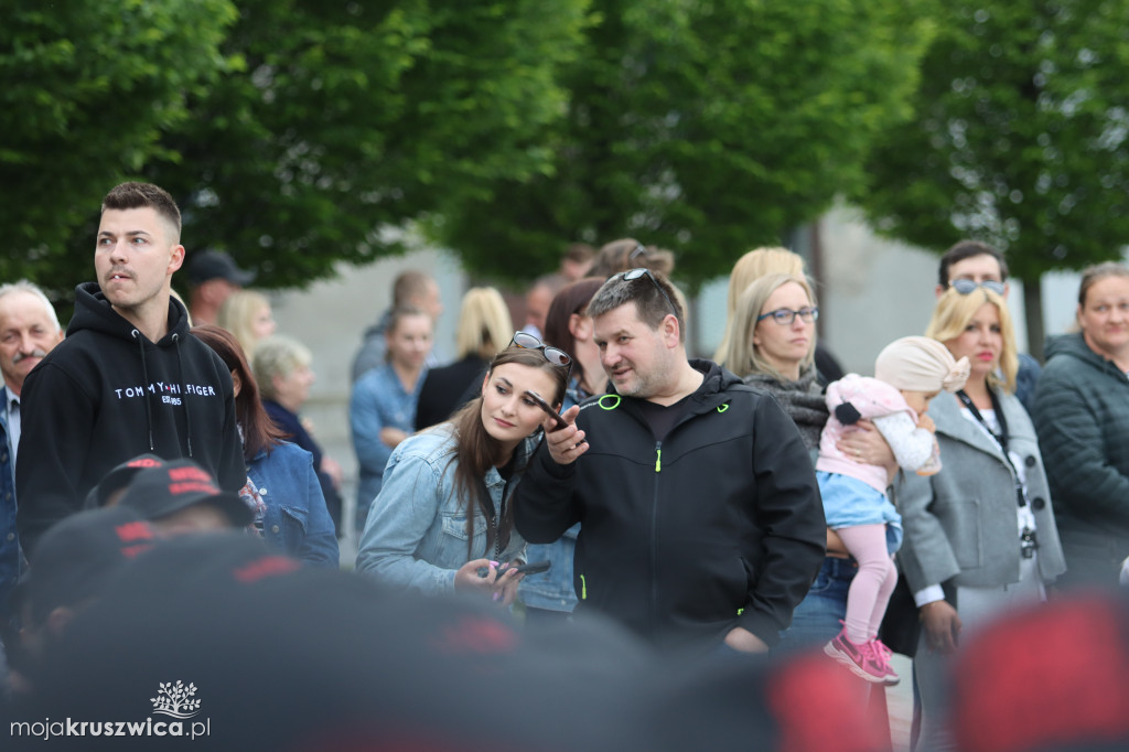 Gminny Dzień Strażaka cz. 2 Uroczystości na kruszwickim rynku