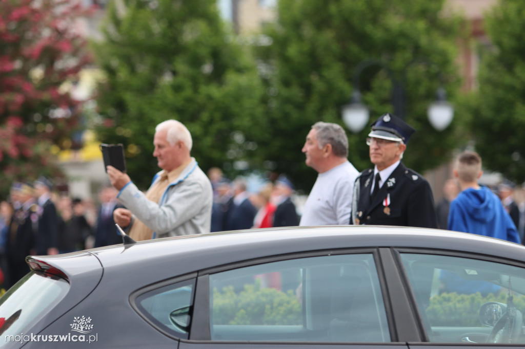 Gminny Dzień Strażaka cz. 2 Uroczystości na kruszwickim rynku