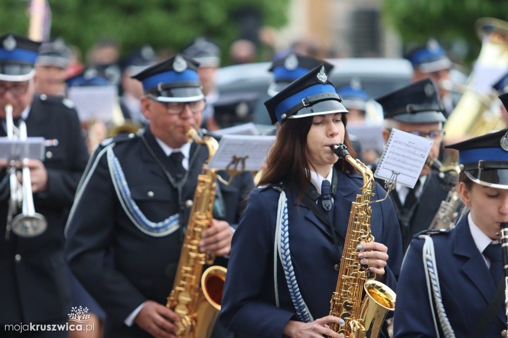 Gminny Dzień Strażaka cz. 2 Uroczystości na kruszwickim rynku
