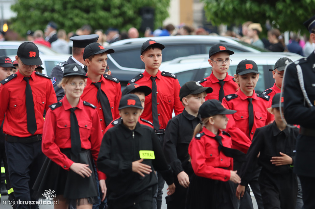 Gminny Dzień Strażaka cz. 2 Uroczystości na kruszwickim rynku