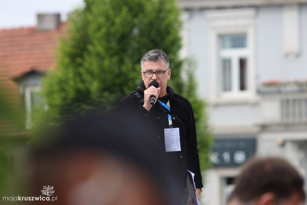  Rozpoczął się Bieg Piastowski z Kruszwicy do Inowrocławia! Uczestnicy są na trasie