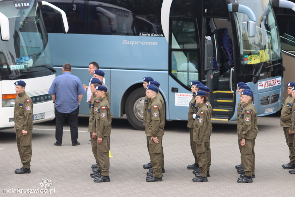  Uroczyste ślubowanie uczniów Zespołu Szkół w Kruszwicy. Zobaczcie to na zdjęciach