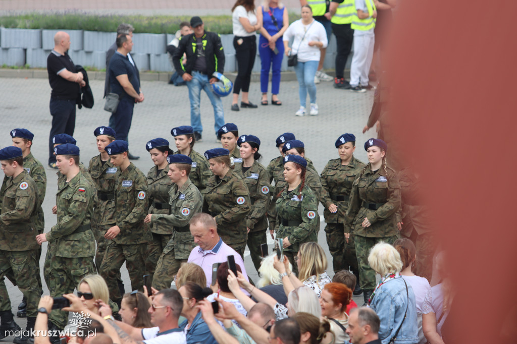  Uroczyste ślubowanie uczniów Zespołu Szkół w Kruszwicy. Zobaczcie to na zdjęciach