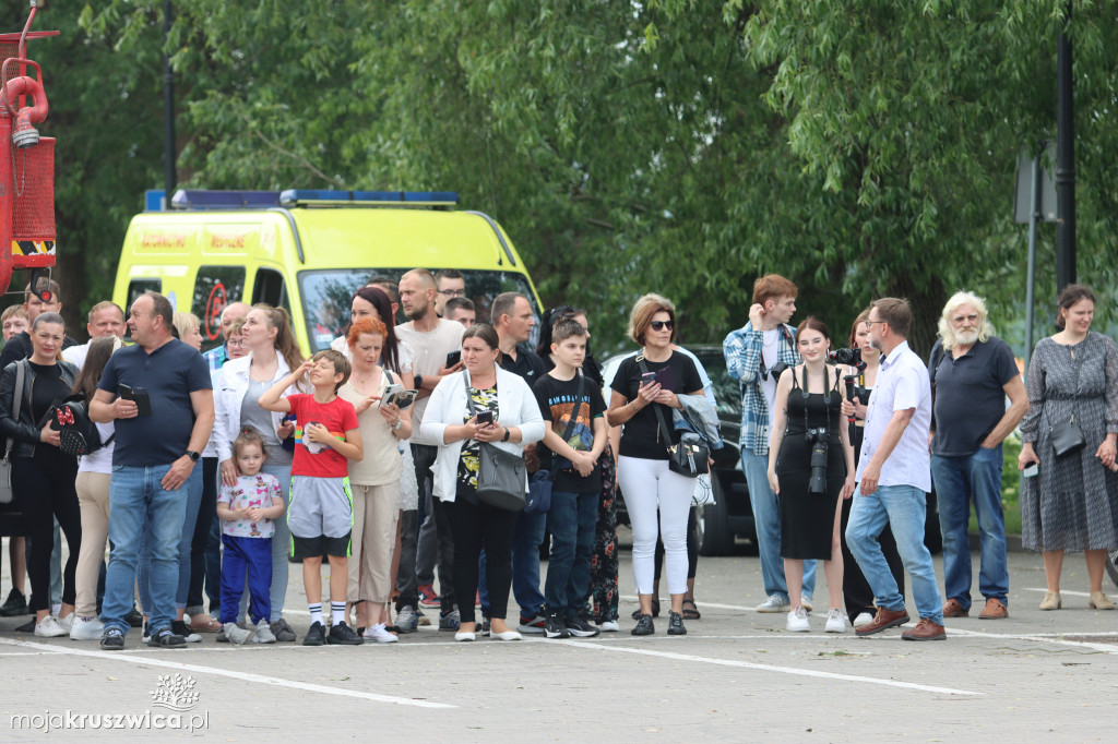  Uroczyste ślubowanie uczniów Zespołu Szkół w Kruszwicy. Zobaczcie to na zdjęciach