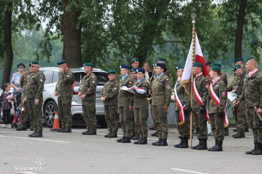  Uroczyste ślubowanie uczniów Zespołu Szkół w Kruszwicy. Zobaczcie to na zdjęciach