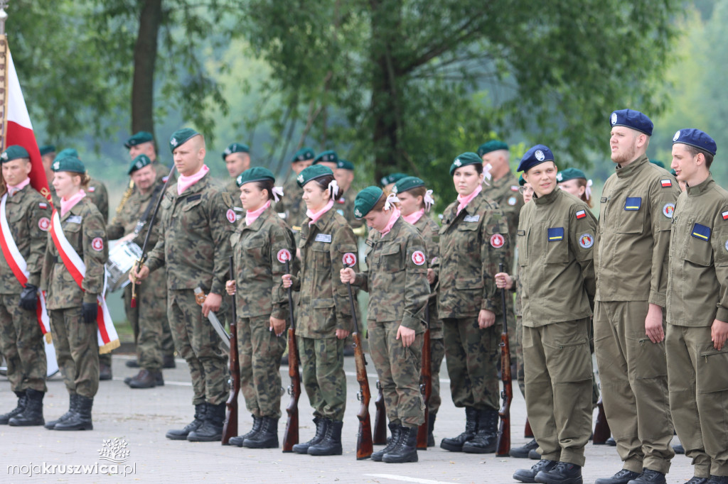  Uroczyste ślubowanie uczniów Zespołu Szkół w Kruszwicy. Zobaczcie to na zdjęciach