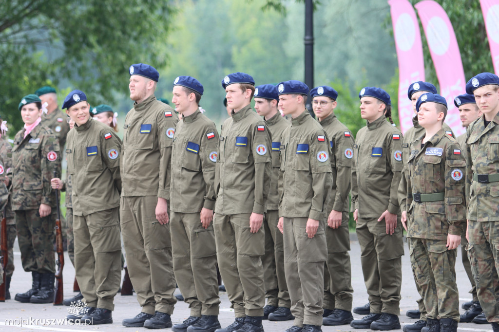  Uroczyste ślubowanie uczniów Zespołu Szkół w Kruszwicy. Zobaczcie to na zdjęciach