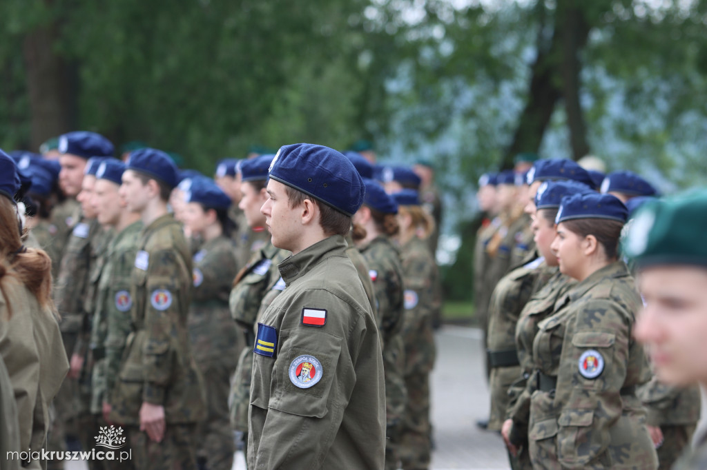  Uroczyste ślubowanie uczniów Zespołu Szkół w Kruszwicy. Zobaczcie to na zdjęciach