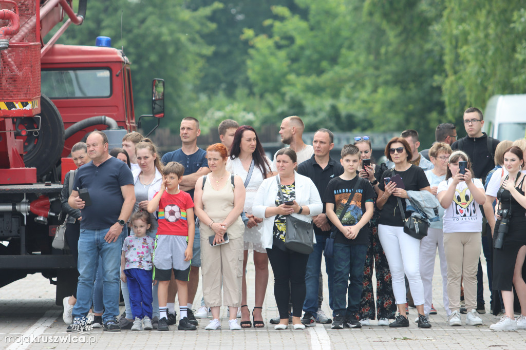  Uroczyste ślubowanie uczniów Zespołu Szkół w Kruszwicy. Zobaczcie to na zdjęciach