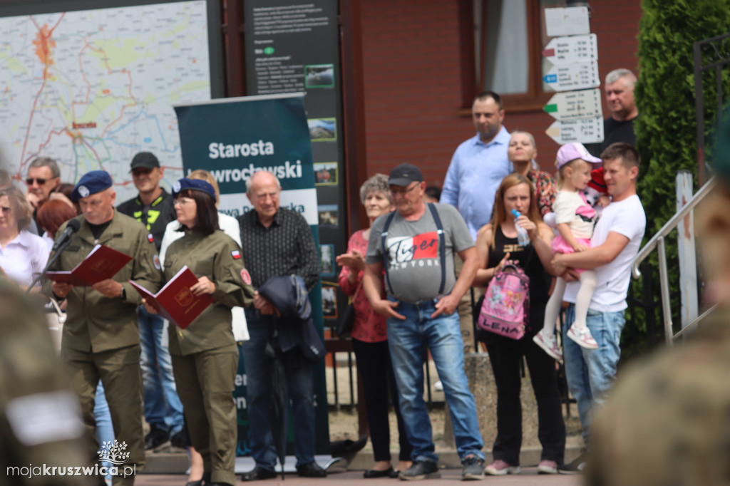  Uroczyste ślubowanie uczniów Zespołu Szkół w Kruszwicy. Zobaczcie to na zdjęciach