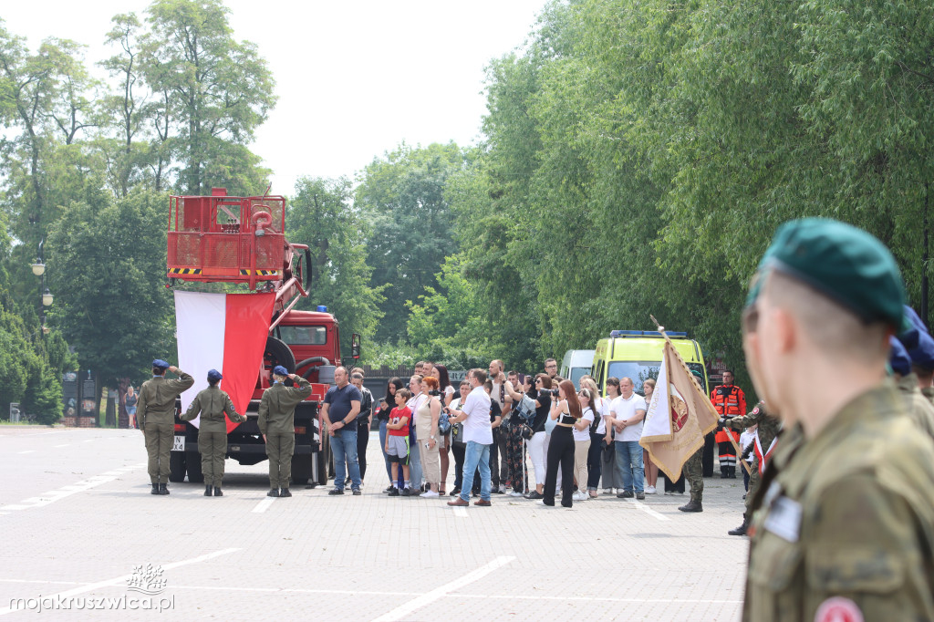  Uroczyste ślubowanie uczniów Zespołu Szkół w Kruszwicy. Zobaczcie to na zdjęciach