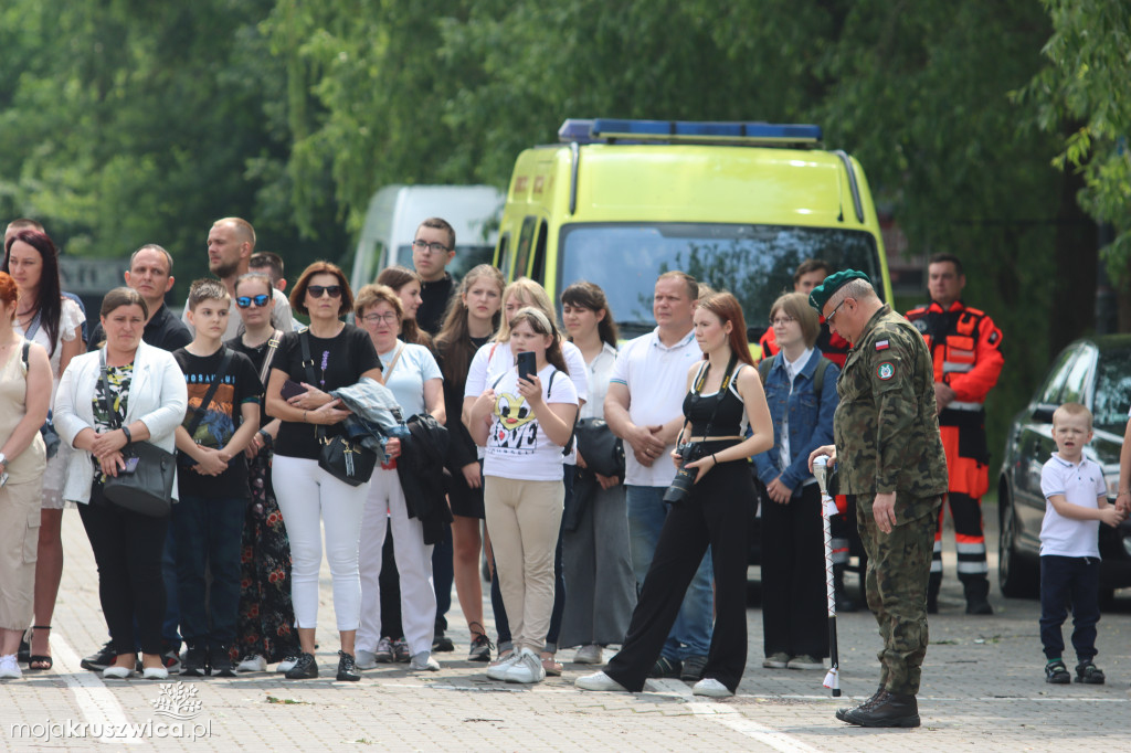  Uroczyste ślubowanie uczniów Zespołu Szkół w Kruszwicy. Zobaczcie to na zdjęciach