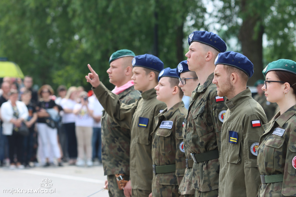  Uroczyste ślubowanie uczniów Zespołu Szkół w Kruszwicy. Zobaczcie to na zdjęciach