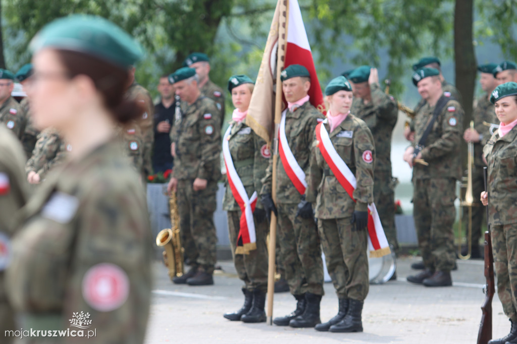  Uroczyste ślubowanie uczniów Zespołu Szkół w Kruszwicy. Zobaczcie to na zdjęciach