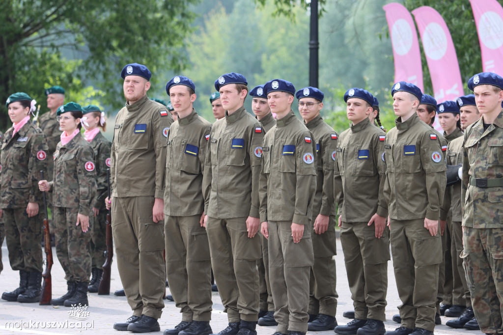  Uroczyste ślubowanie uczniów Zespołu Szkół w Kruszwicy. Zobaczcie to na zdjęciach