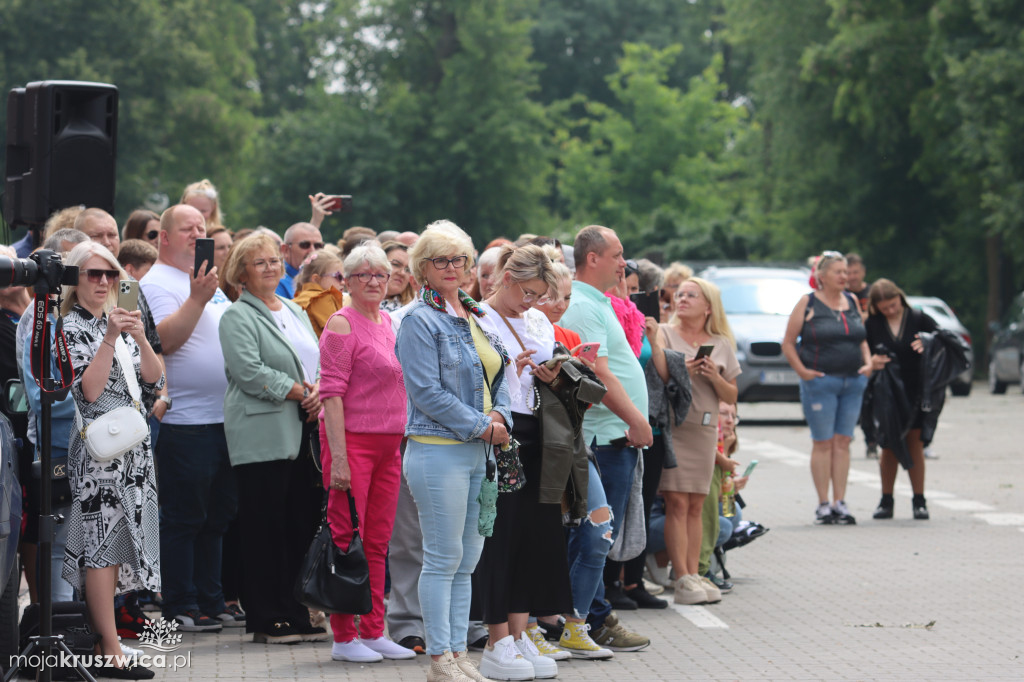  Uroczyste ślubowanie uczniów Zespołu Szkół w Kruszwicy. Zobaczcie to na zdjęciach