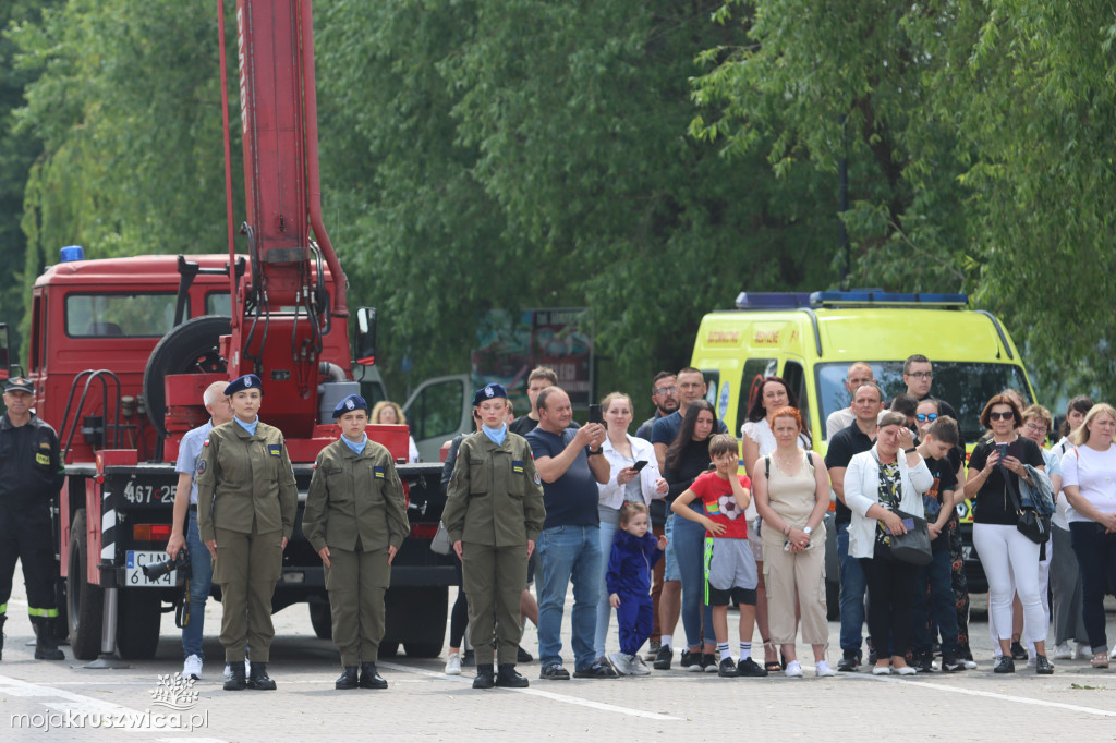  Uroczyste ślubowanie uczniów Zespołu Szkół w Kruszwicy. Zobaczcie to na zdjęciach