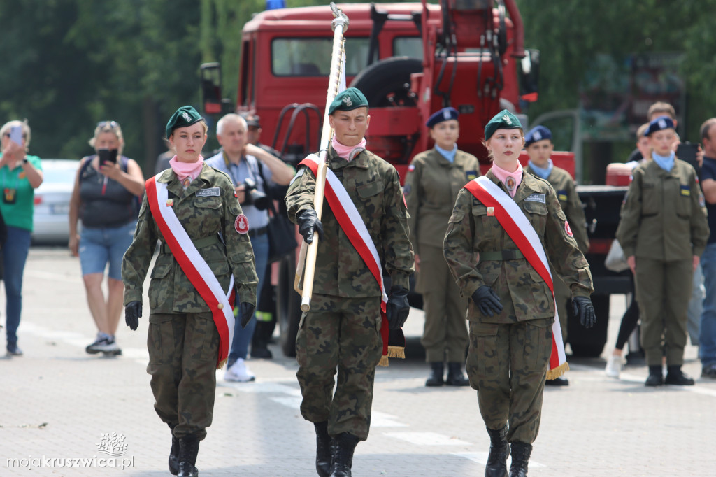  Uroczyste ślubowanie uczniów Zespołu Szkół w Kruszwicy. Zobaczcie to na zdjęciach