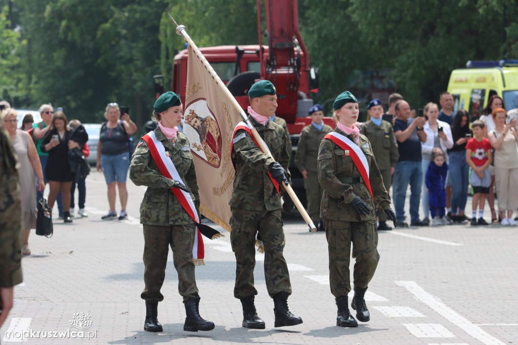  Uroczyste ślubowanie uczniów Zespołu Szkół w Kruszwicy. Zobaczcie to na zdjęciach