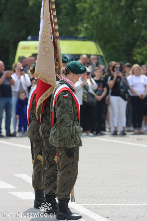  Uroczyste ślubowanie uczniów Zespołu Szkół w Kruszwicy. Zobaczcie to na zdjęciach