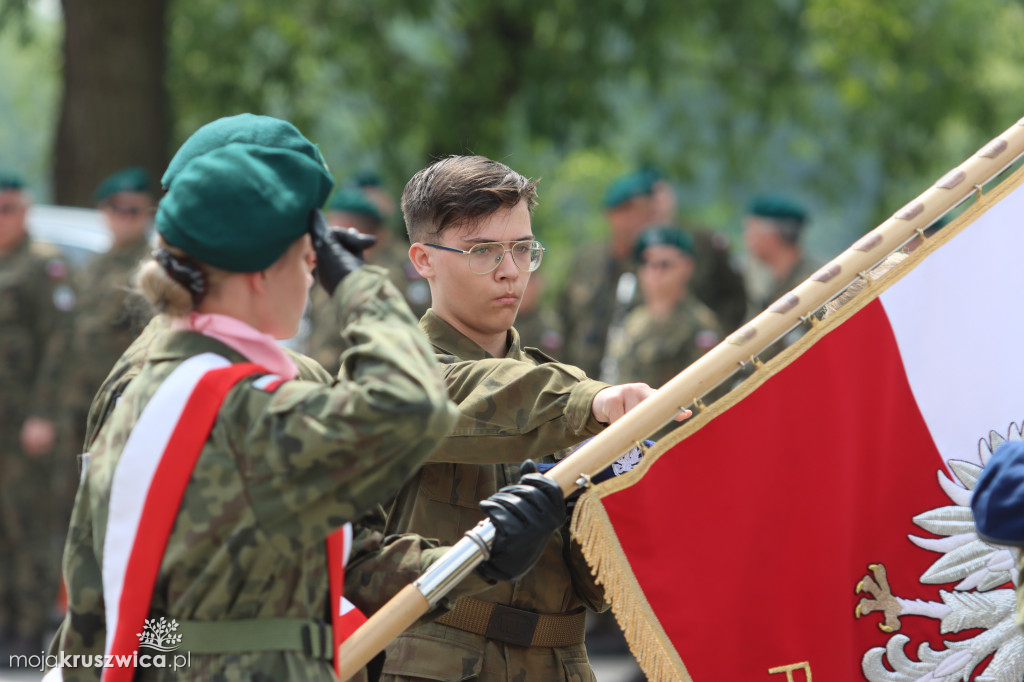  Uroczyste ślubowanie uczniów Zespołu Szkół w Kruszwicy. Zobaczcie to na zdjęciach