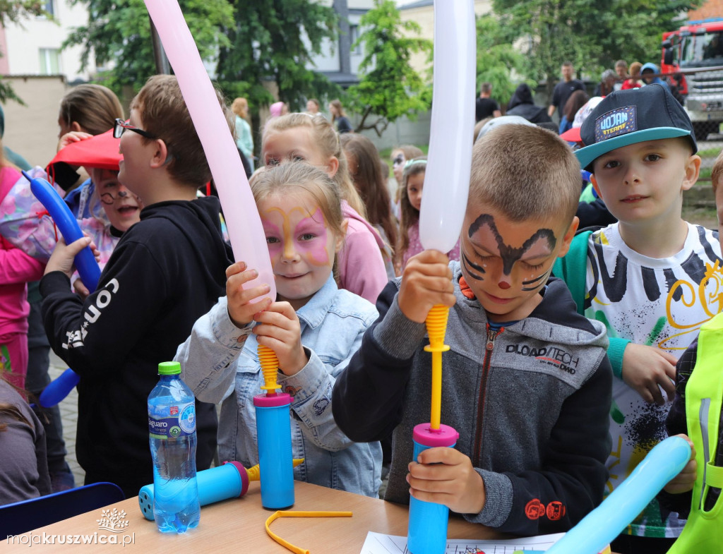 Festyn z okazji Dnia Dziecka odbył się w ZSO w Kruszwicy [FOTO]