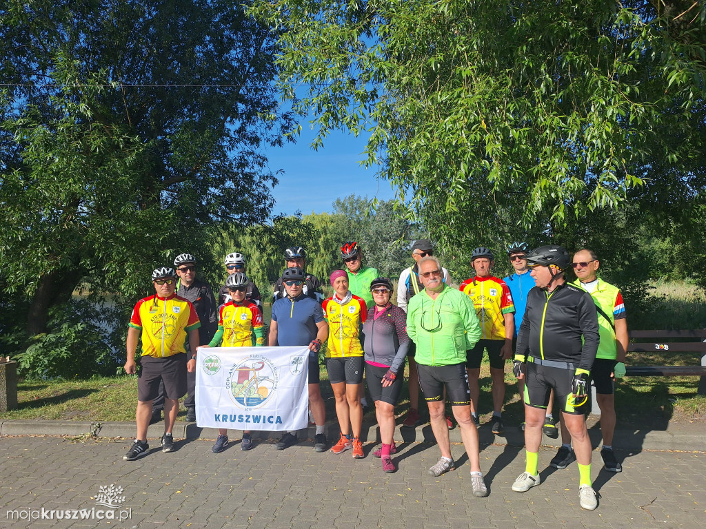 Na rowerach z Kruszwicy do Ciechocinka. Pokonali około 100 km