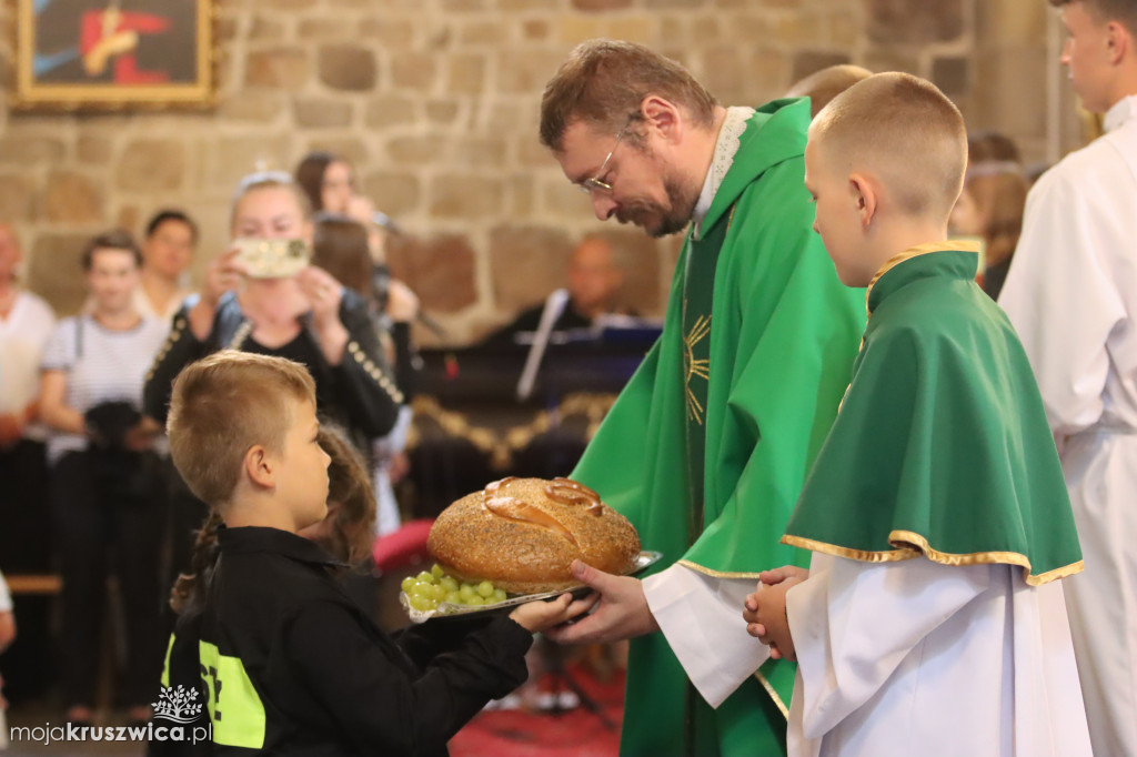 Pożegnanie księży w kruszwickiej kolegiacie