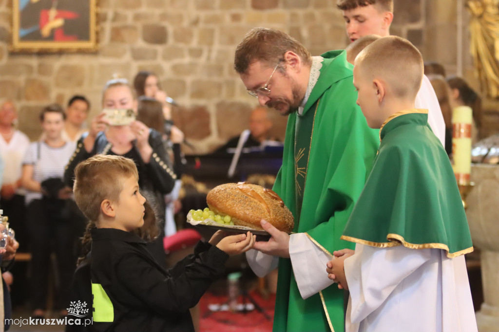 Pożegnanie księży w kruszwickiej kolegiacie