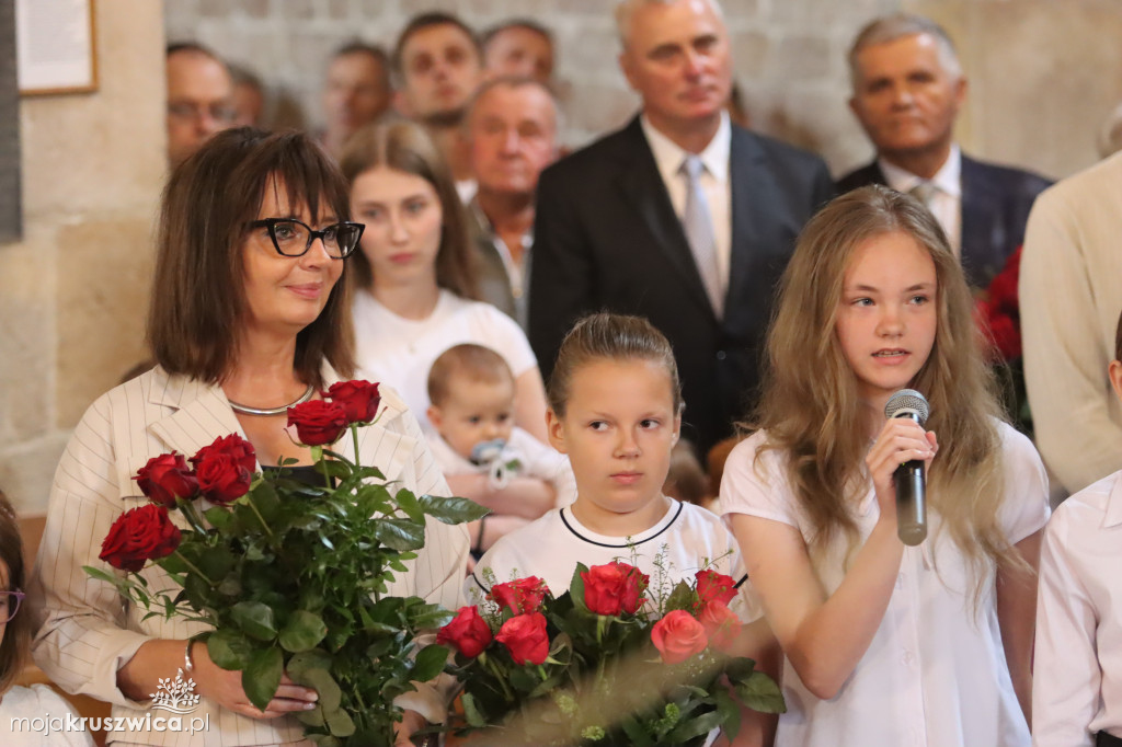 Pożegnanie księży w kruszwickiej kolegiacie